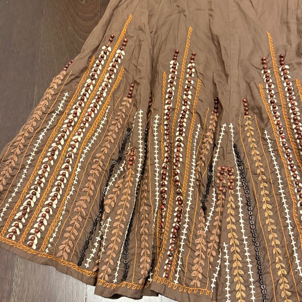 Vince Brown A-Line Skirt with Embroidery & Beading
Vintage Boho Chic
Size M - Picture 6 of 11